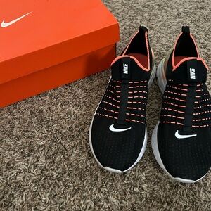 Nike Phantom Slip-On Sneakers